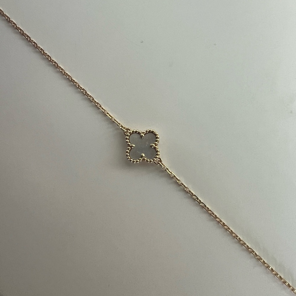 Clover Bracelet Yellow Gold Mother of Pearl